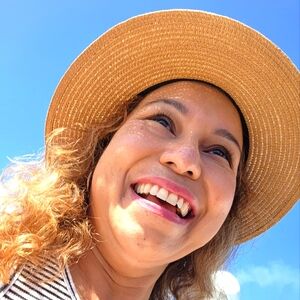 Meet your Posher, Noemi